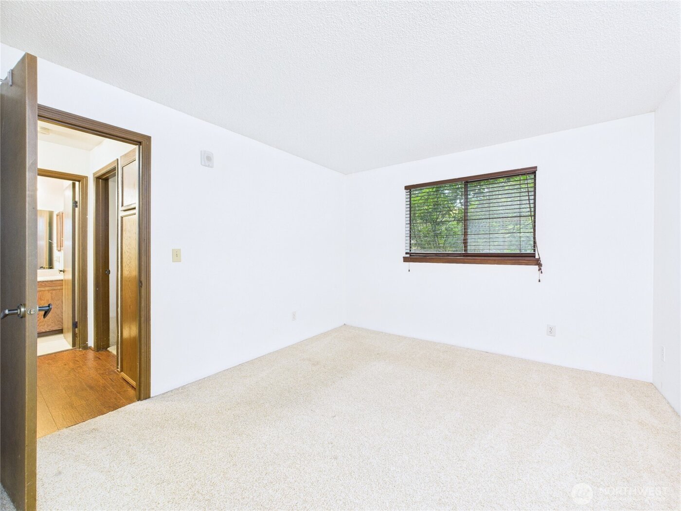 12721 NE 129th Court #F103, Kirkland, WA 98034-3267