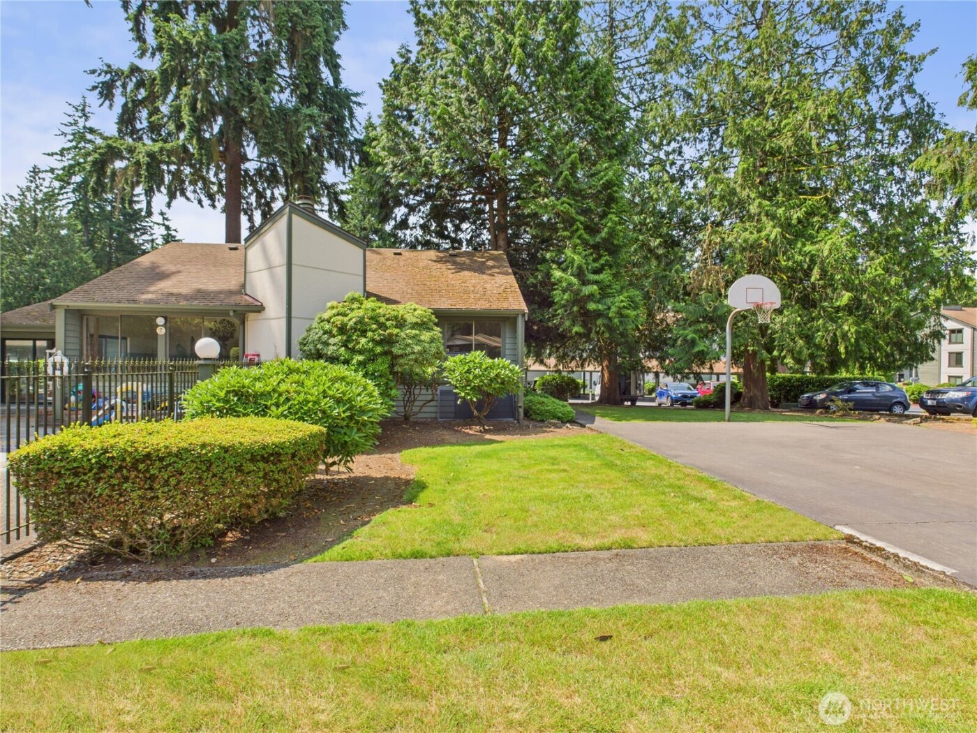 12721 NE 129th Court #F103, Kirkland, WA 98034-3267