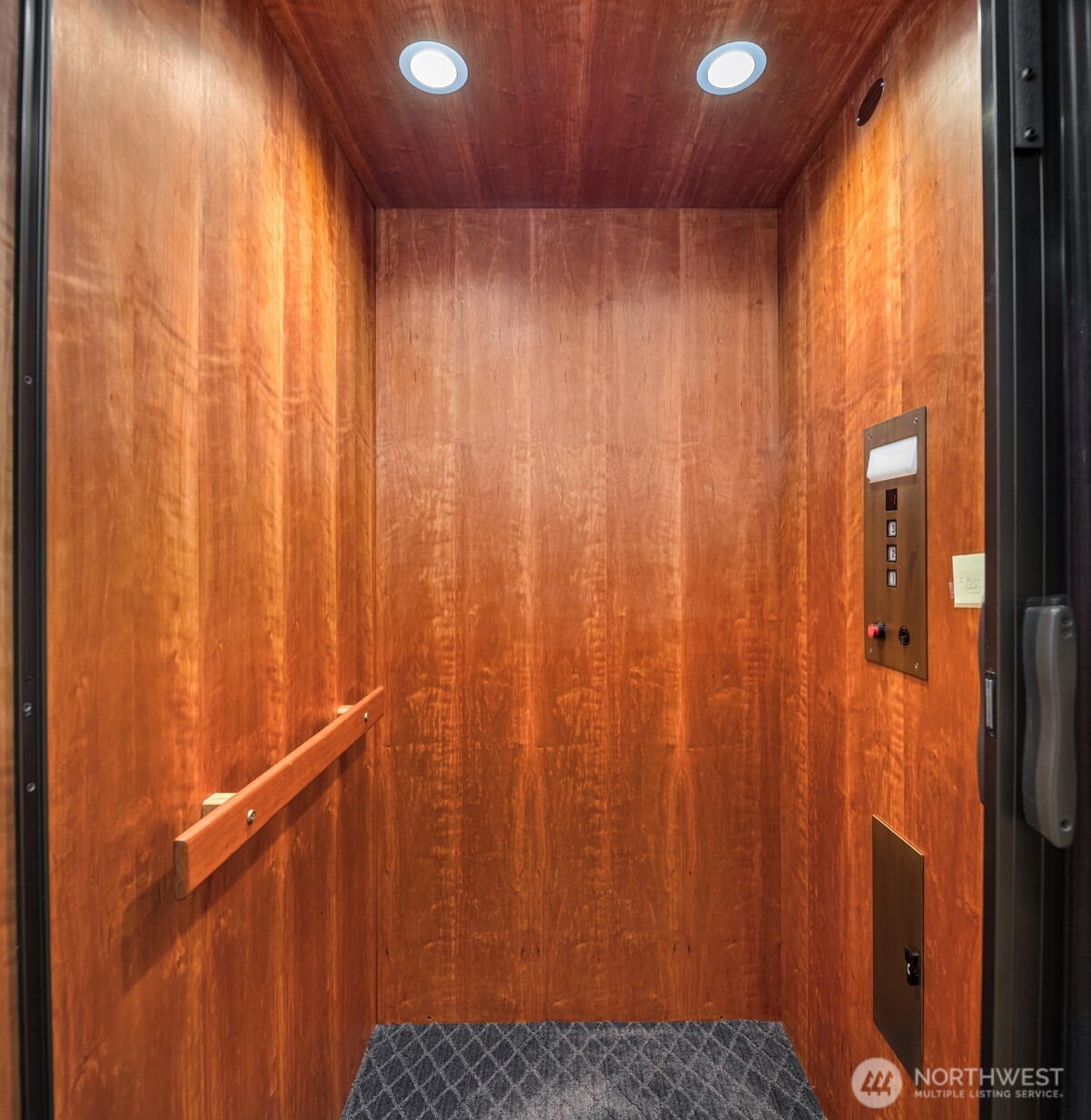 10132 NE 59th Street #C, Kirkland, WA 98033