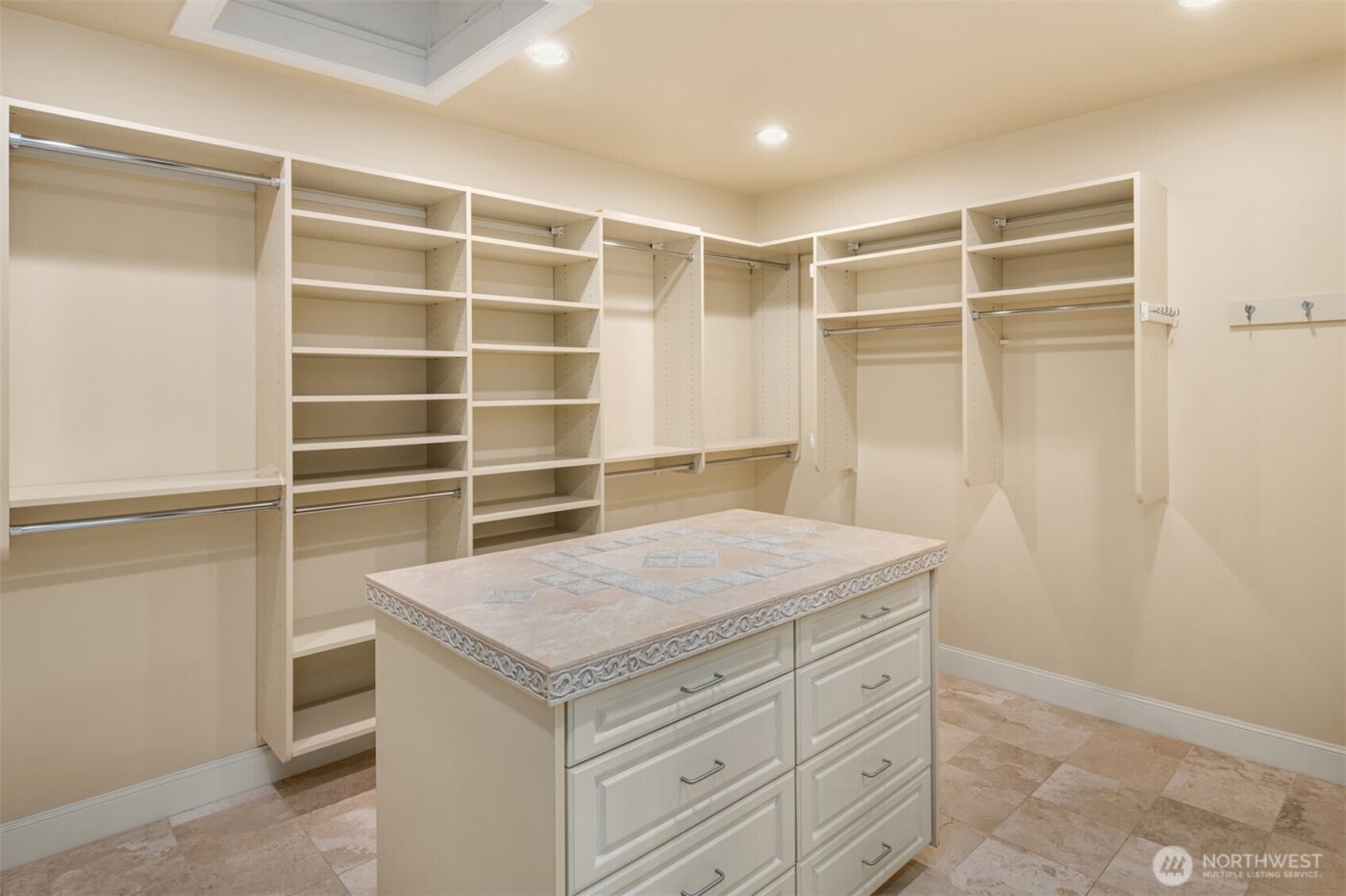 10132 NE 59th Street #C, Kirkland, WA 98033