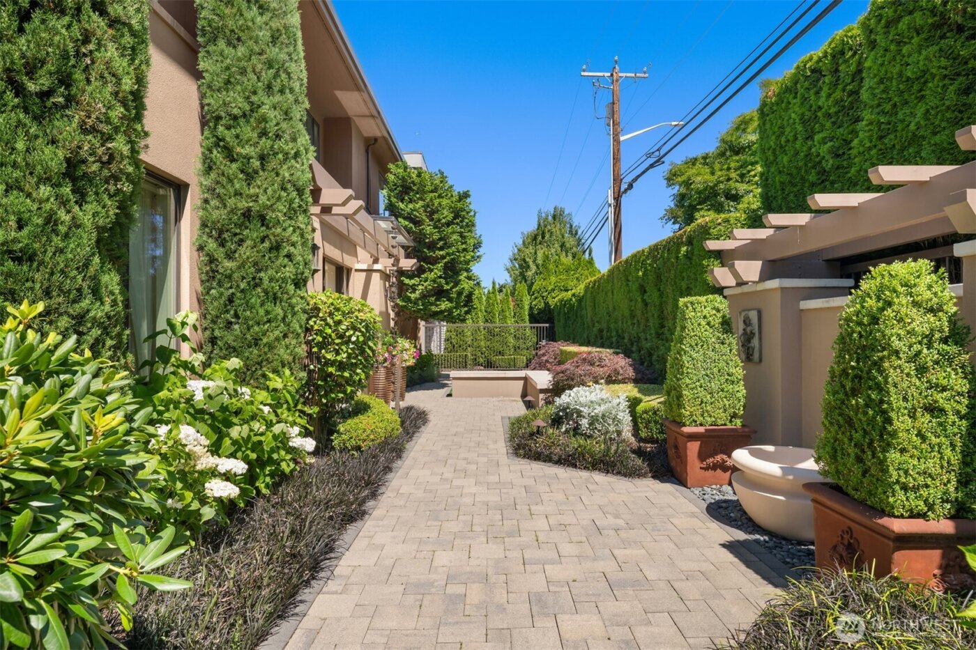 10132 NE 59th Street #C, Kirkland, WA 98033