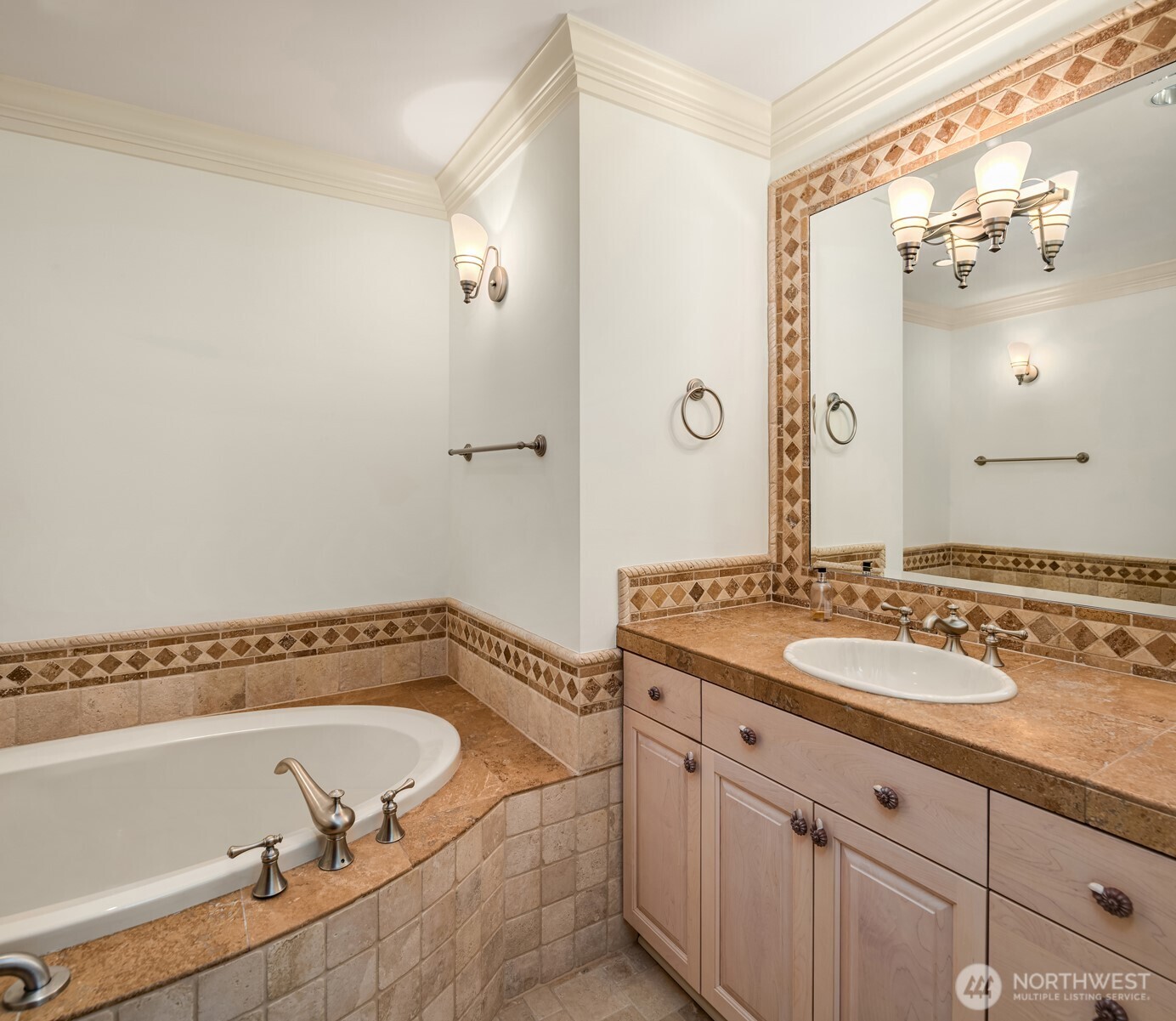 10132 NE 59th Street #C, Kirkland, WA 98033