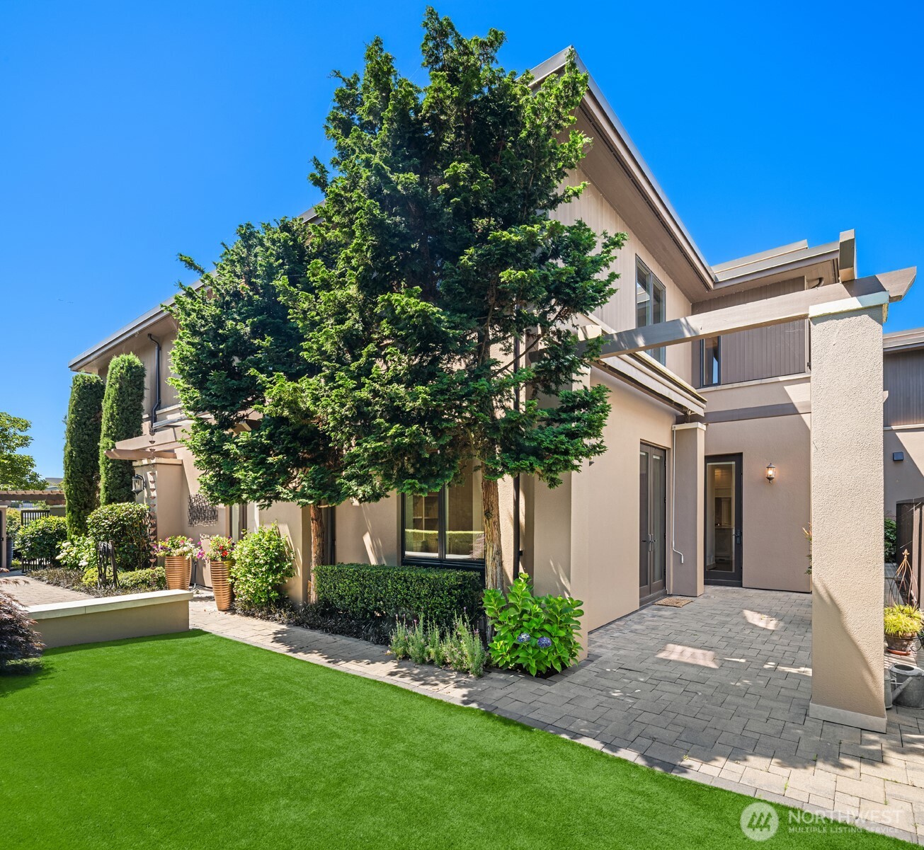 10132 NE 59th Street #C, Kirkland, WA 98033