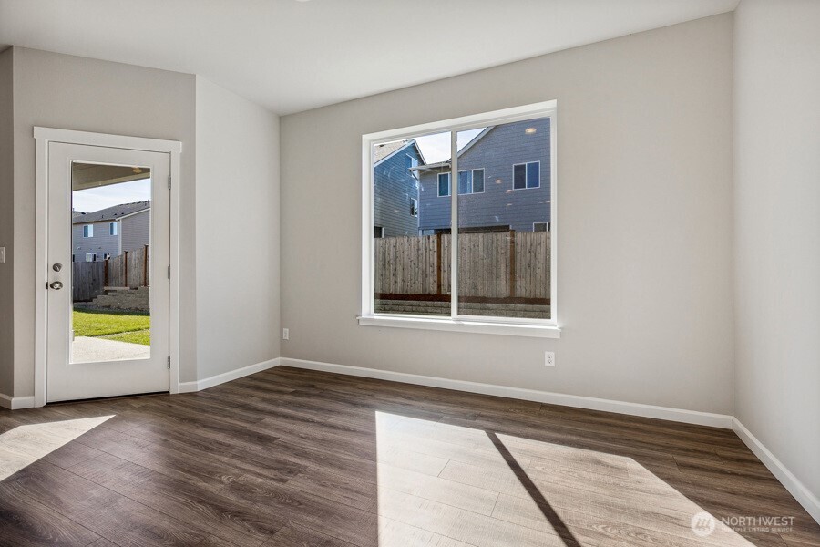 27118 30th Place S #25, Kent, WA 98032