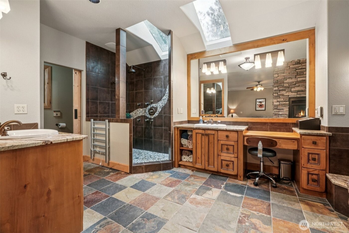 12692 Washougal River Road , Washougal, WA 98671