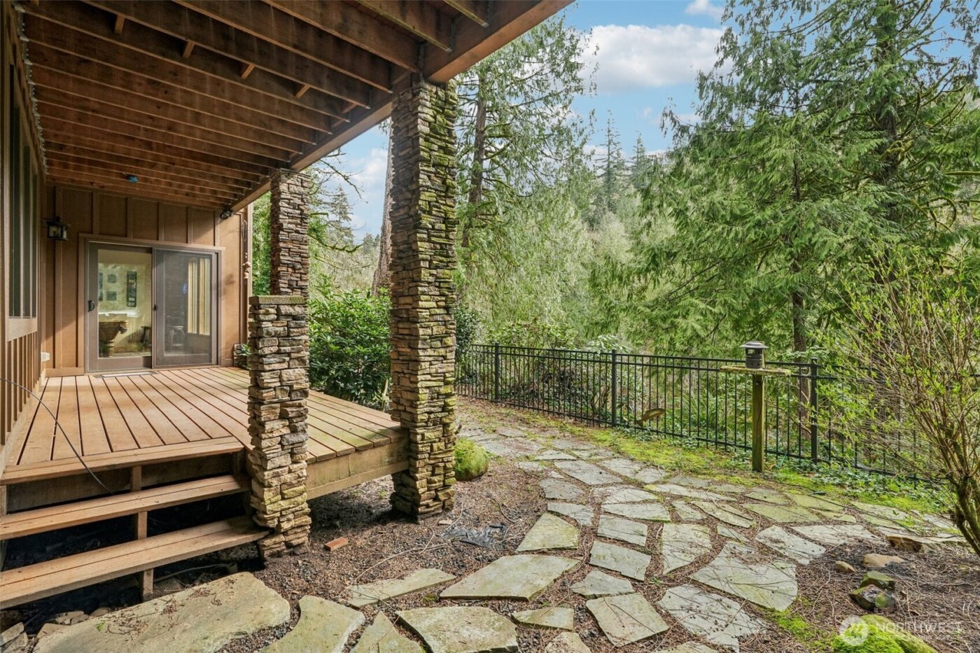 12692 Washougal River Road , Washougal, WA 98671