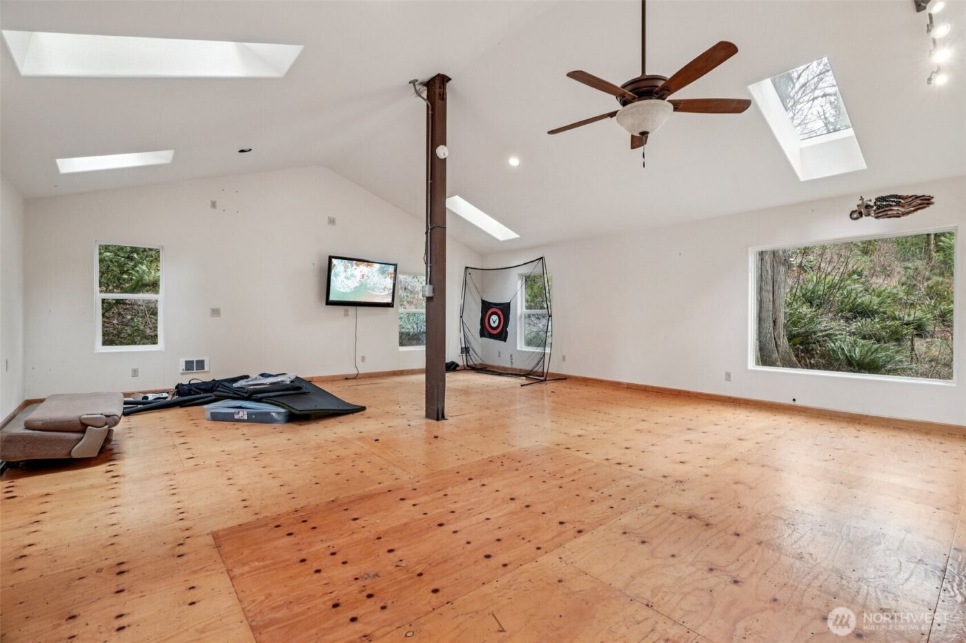 12692 Washougal River Road , Washougal, WA 98671