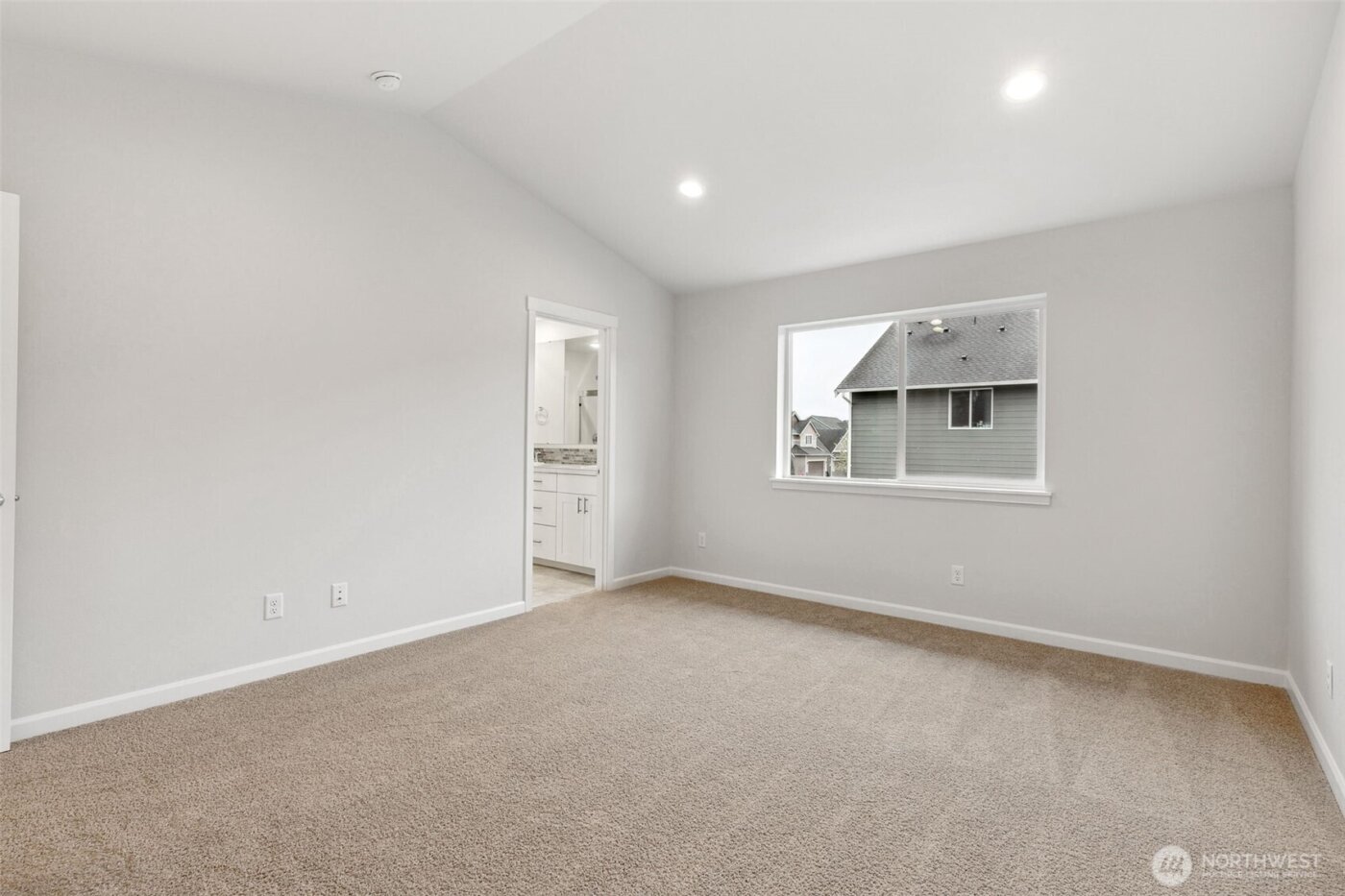 27106 30th Place S #28, Kent, WA 98032