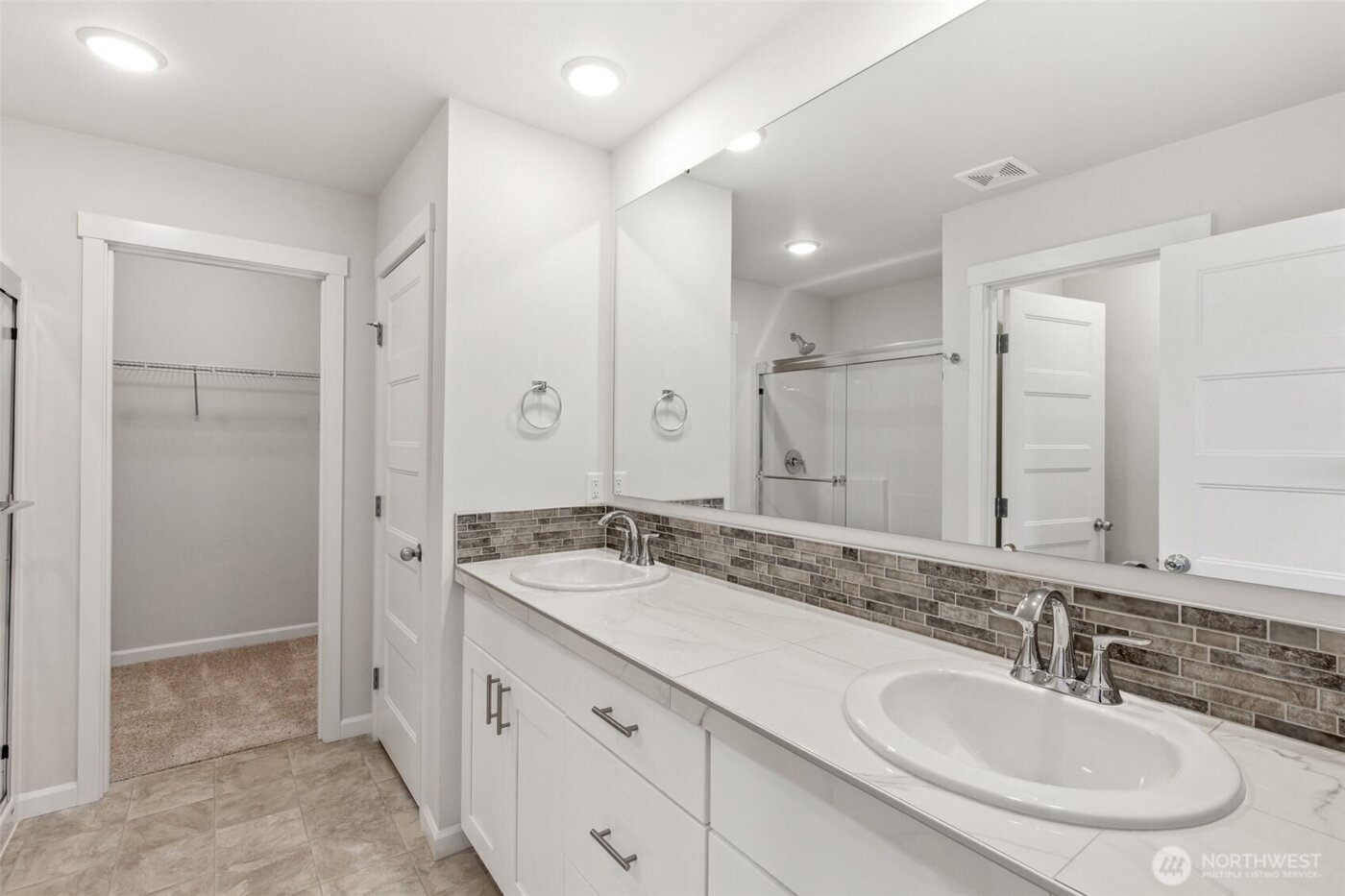 27106 30th Place S #28, Kent, WA 98032