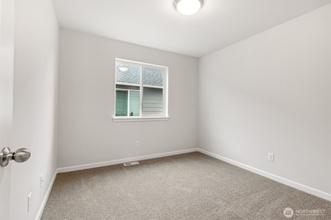 27106 30th Place S #28, Kent, WA 98032