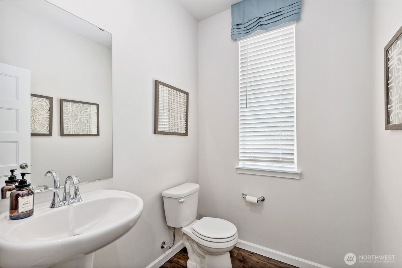 27018 30th Place S #32, Kent, WA 98032