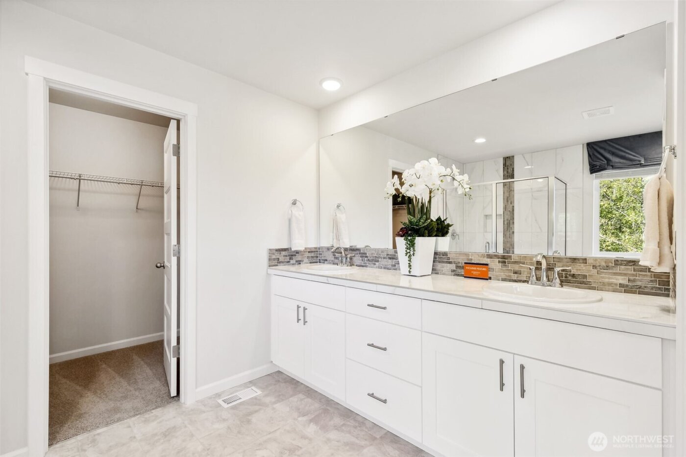 27018 30th Place S #32, Kent, WA 98032