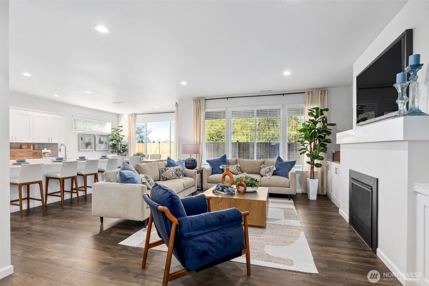 27018 30th Place S #32, Kent, WA 98032