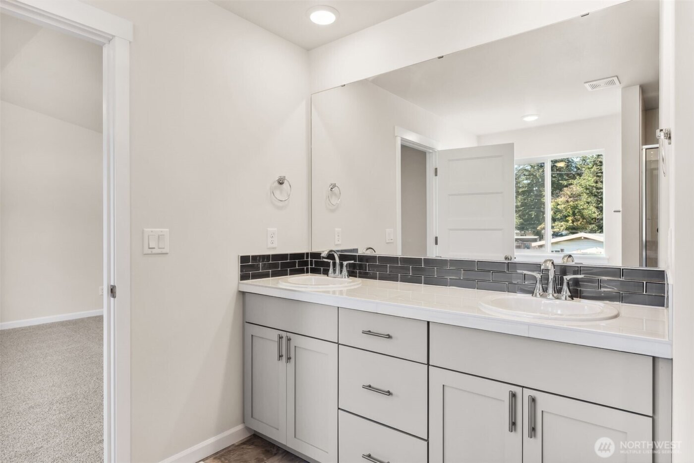 26910 30th Place S #39, Kent, WA 98032