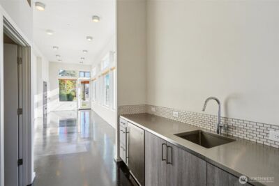 8501 14th Avenue NW, Seattle, WA 98117 - Photo 12