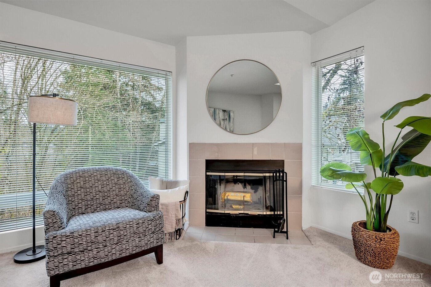 12323 NE 97th Street #O, Kirkland, WA 98033