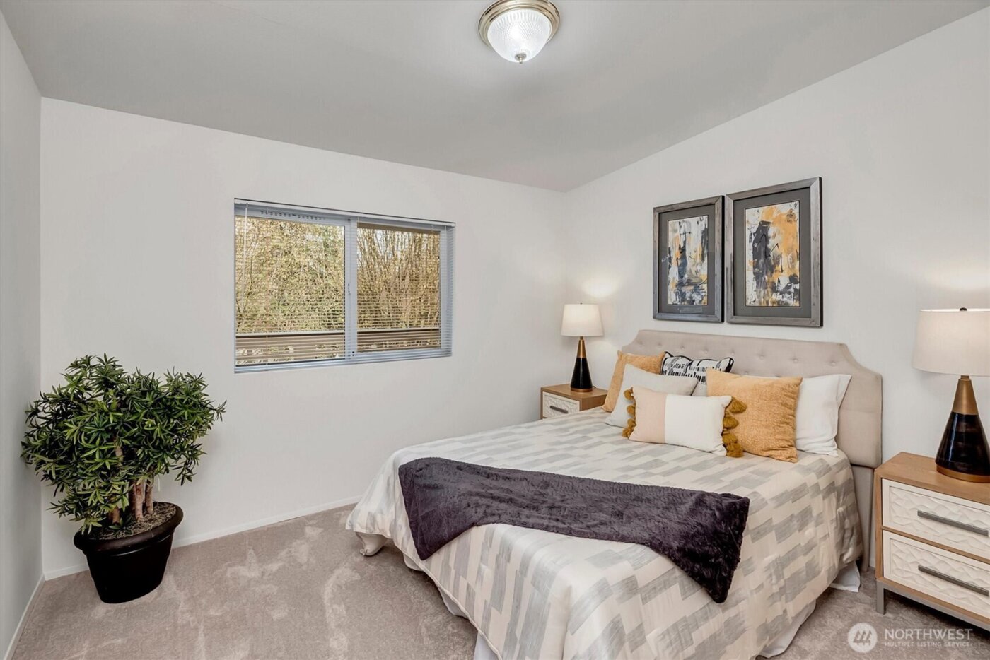 12323 NE 97th Street #O, Kirkland, WA 98033