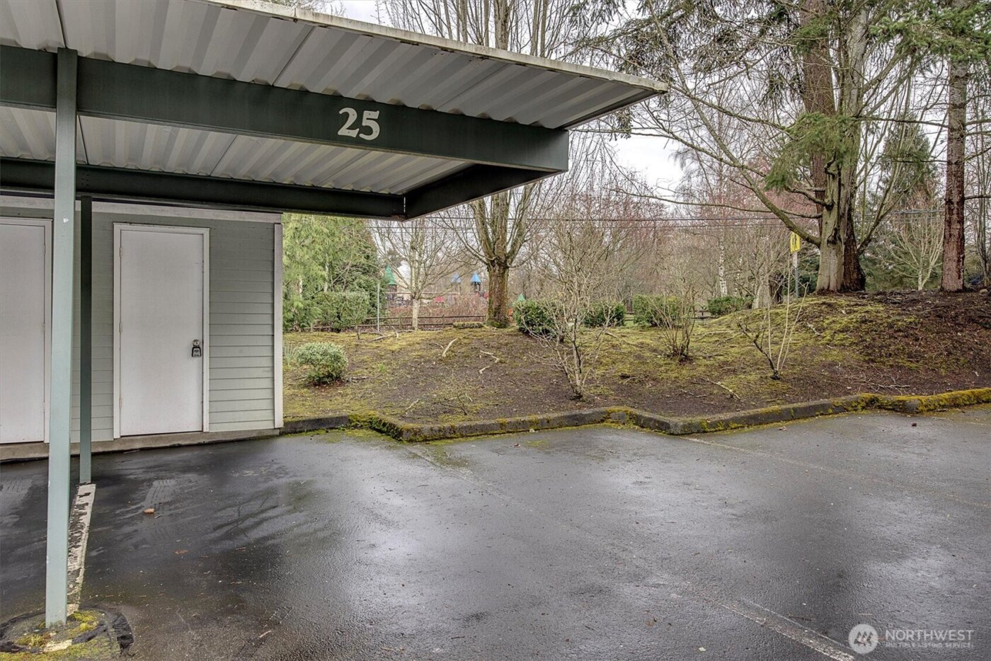 12323 NE 97th Street #O, Kirkland, WA 98033