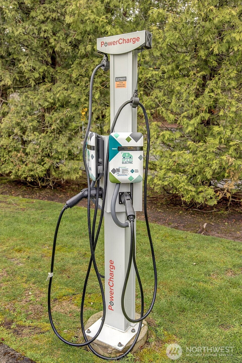 12323 NE 97th Street #O, Kirkland, WA 98033