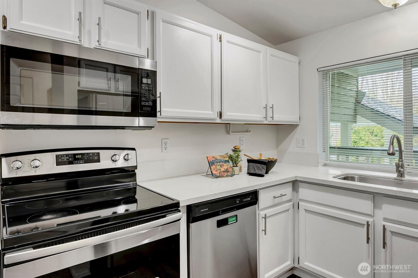 12323 NE 97th Street #O, Kirkland, WA 98033