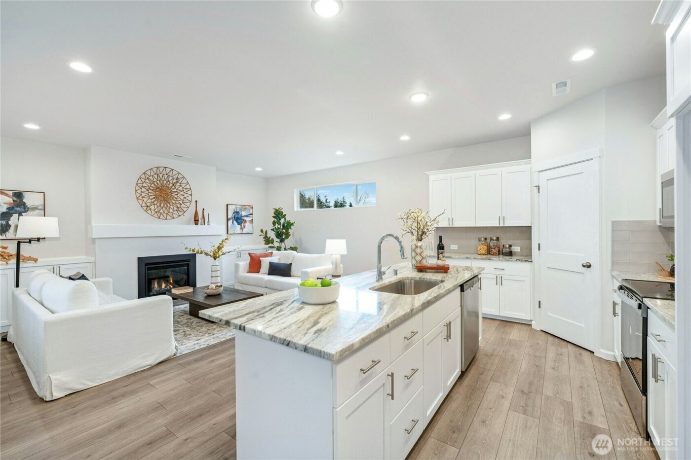 26917 30th Place S #13, Kent, WA 98032