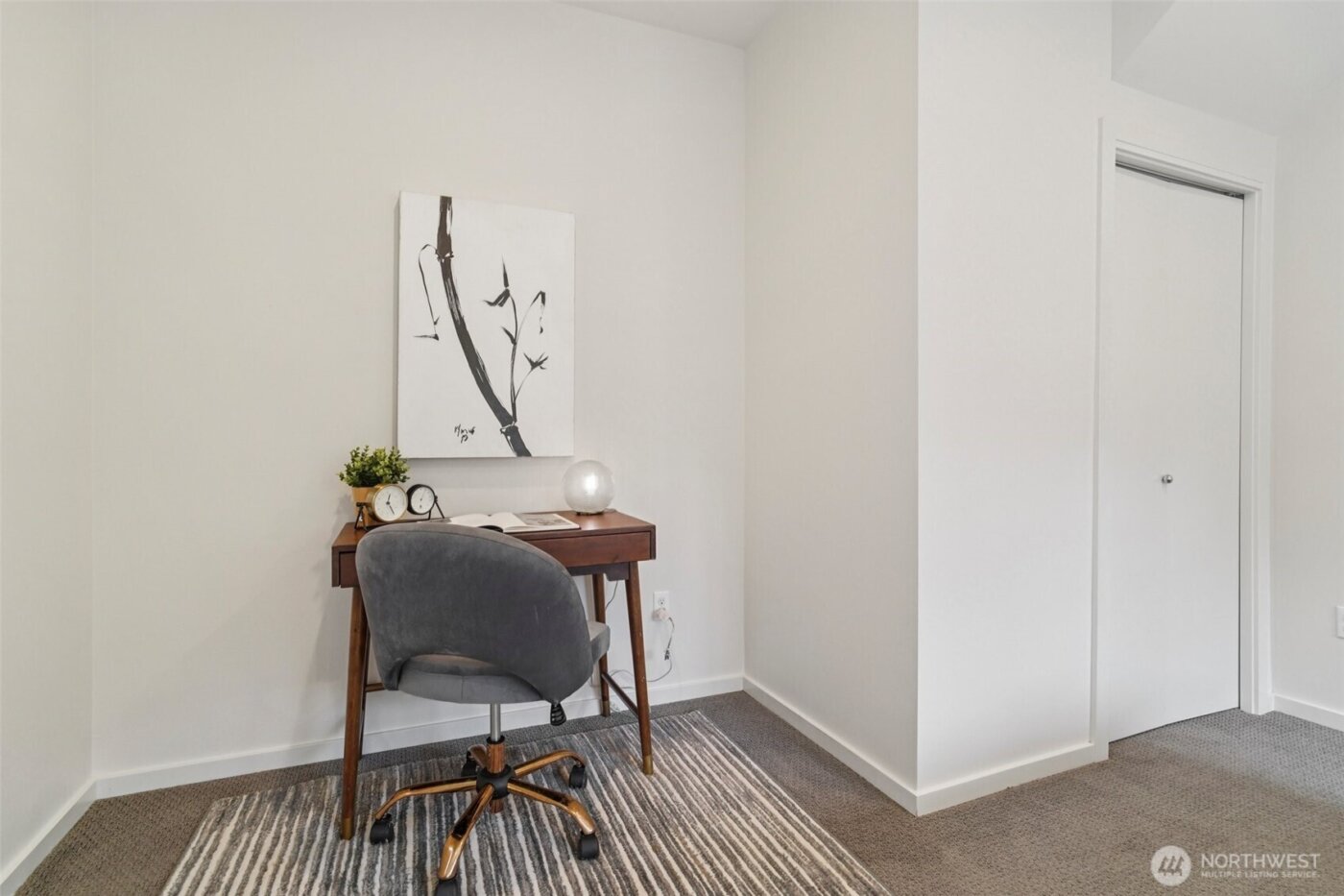 9032 14th Avenue NW #D, Seattle, WA 98117-3407