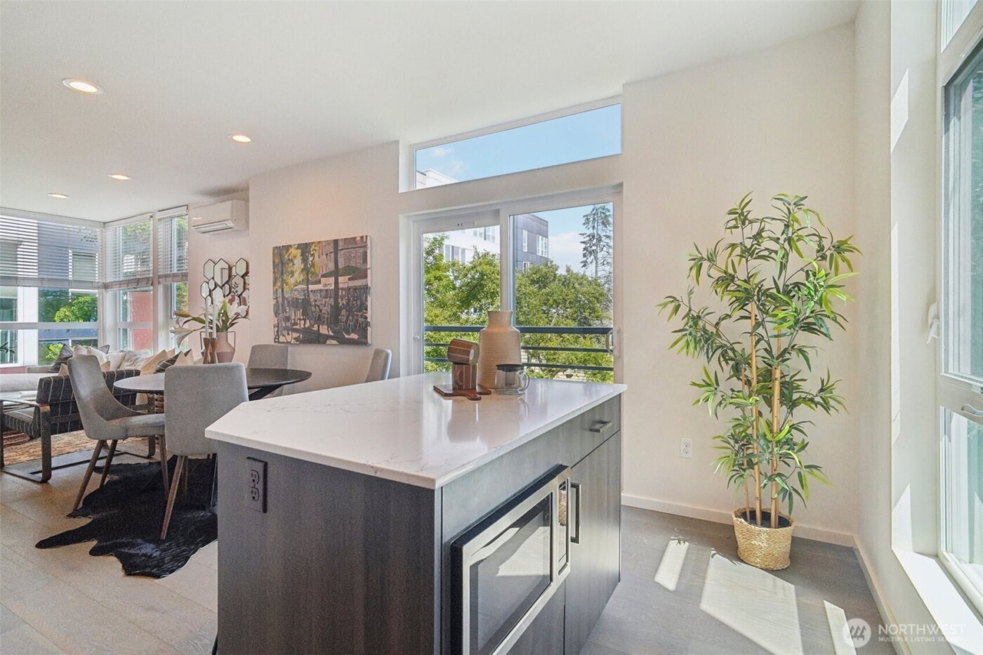 9032 14th Avenue NW #D, Seattle, WA 98117-3407