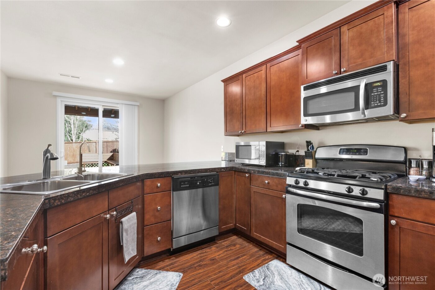 7913 152nd Street Ct E, Puyallup, WA 98375-8470