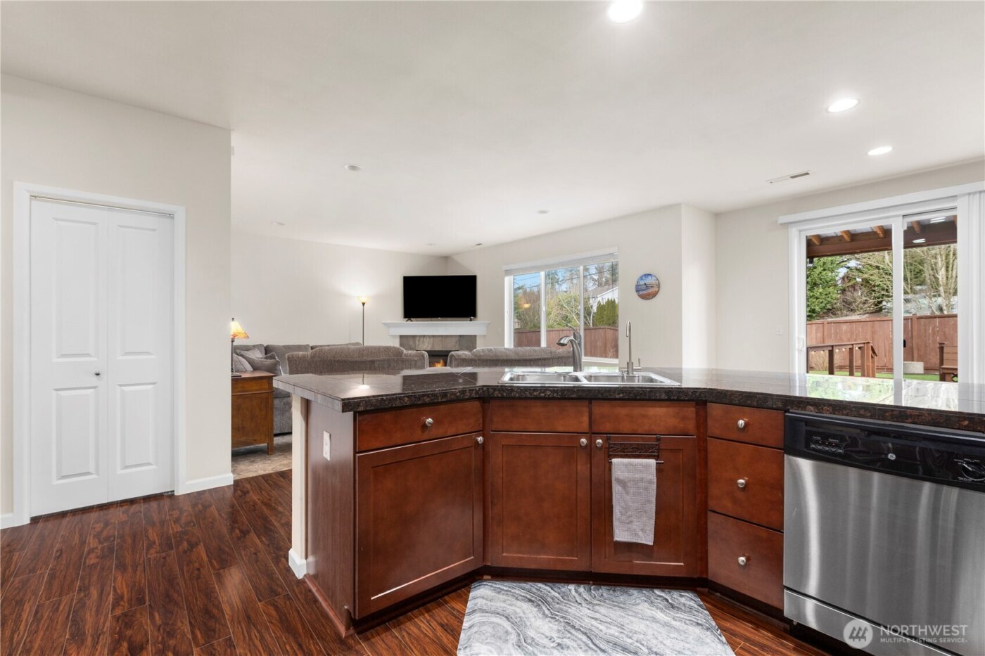 7913 152nd Street Ct E, Puyallup, WA 98375-8470