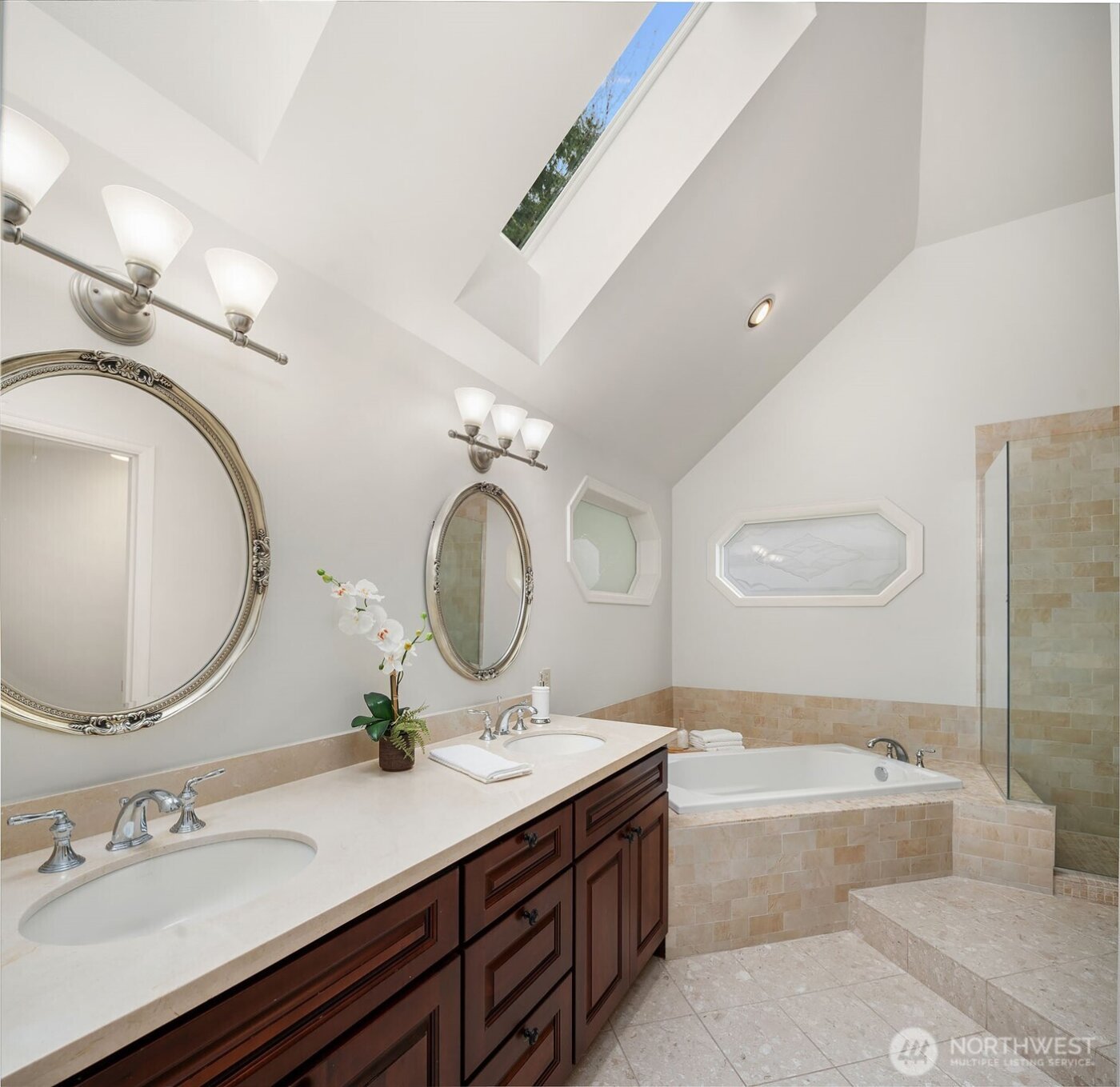 20427 NE 64th Place , Redmond, WA 98053