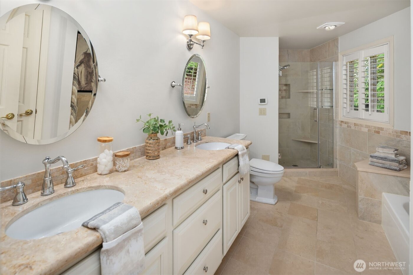 20427 NE 64th Place , Redmond, WA 98053