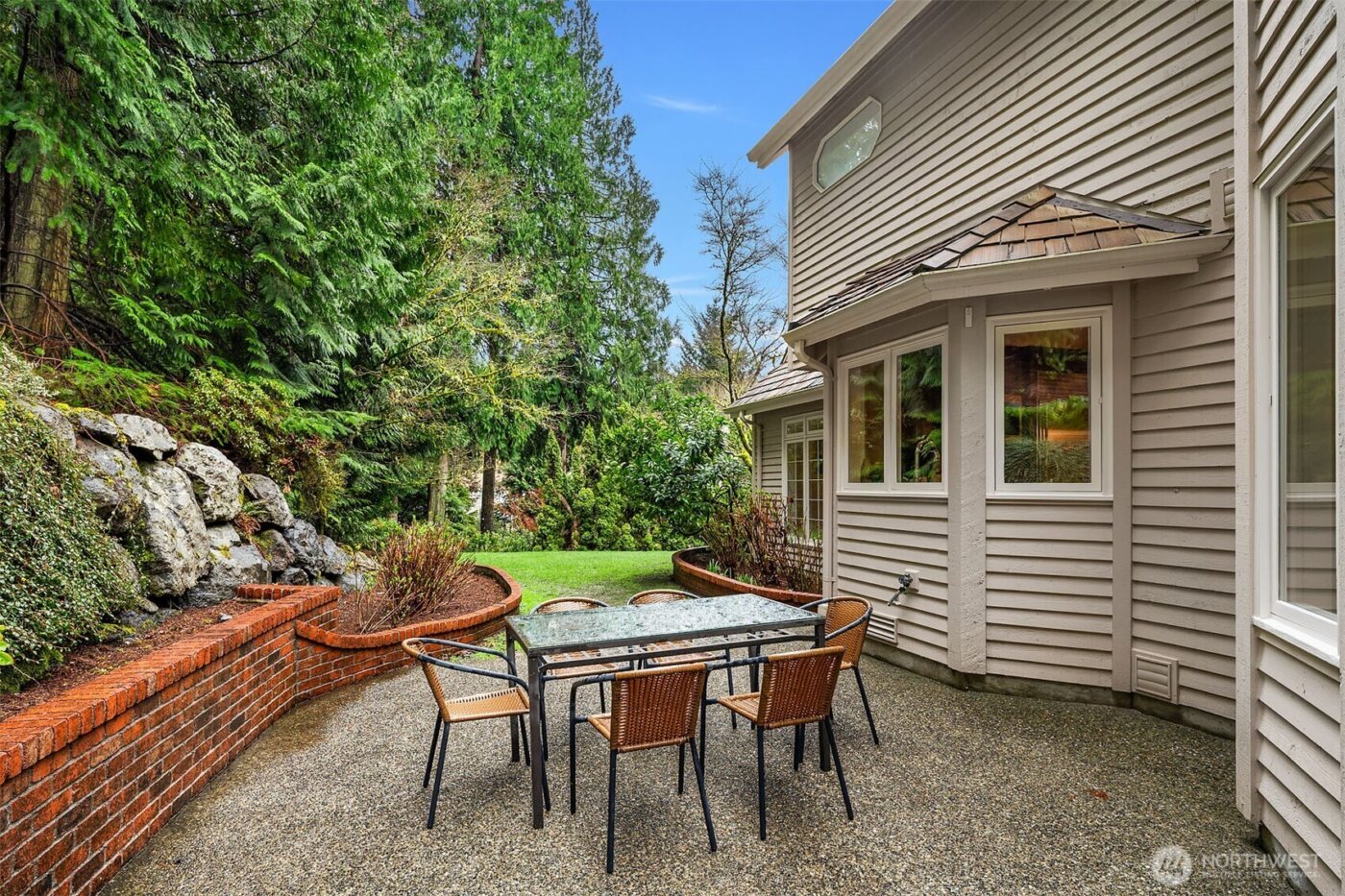 20427 NE 64th Place , Redmond, WA 98053