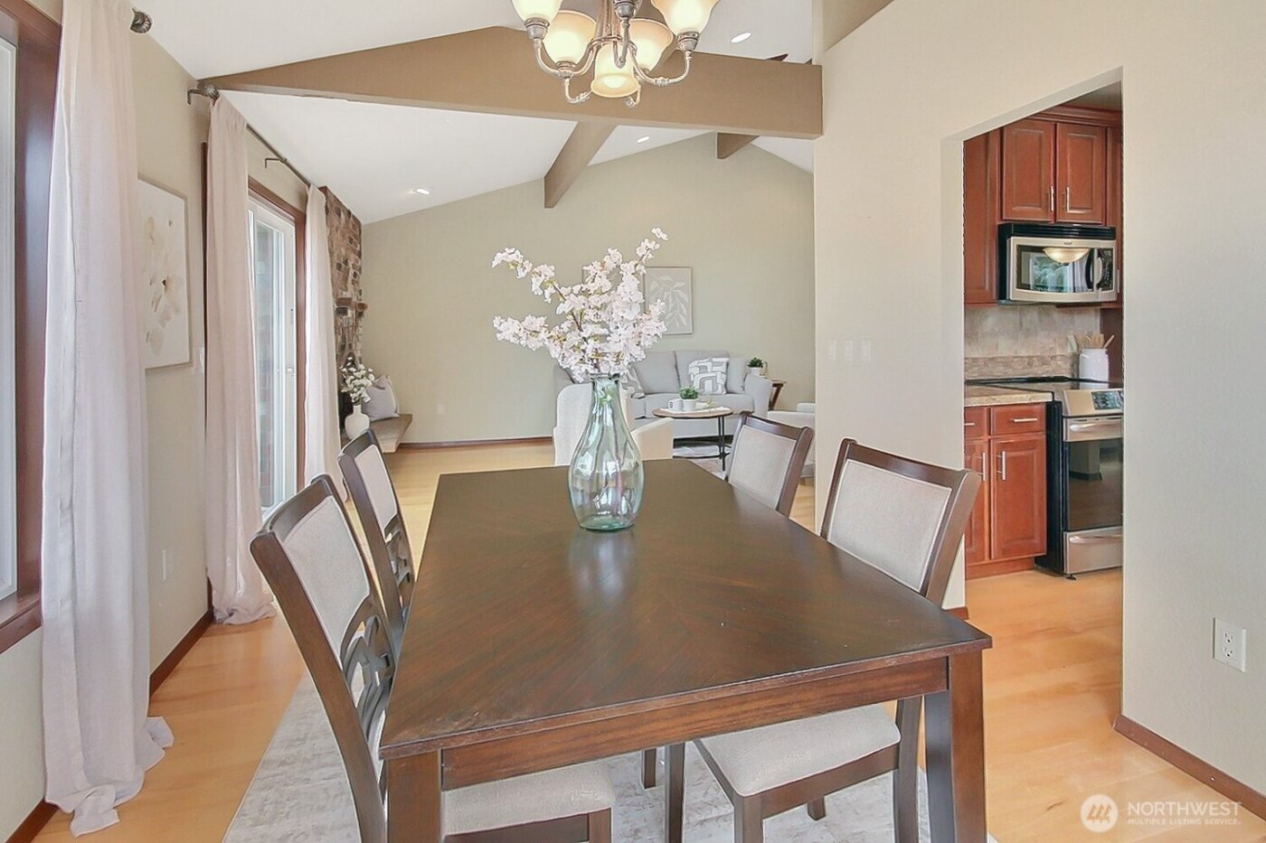 21834 SE 265th Way , Maple Valley, WA 98038