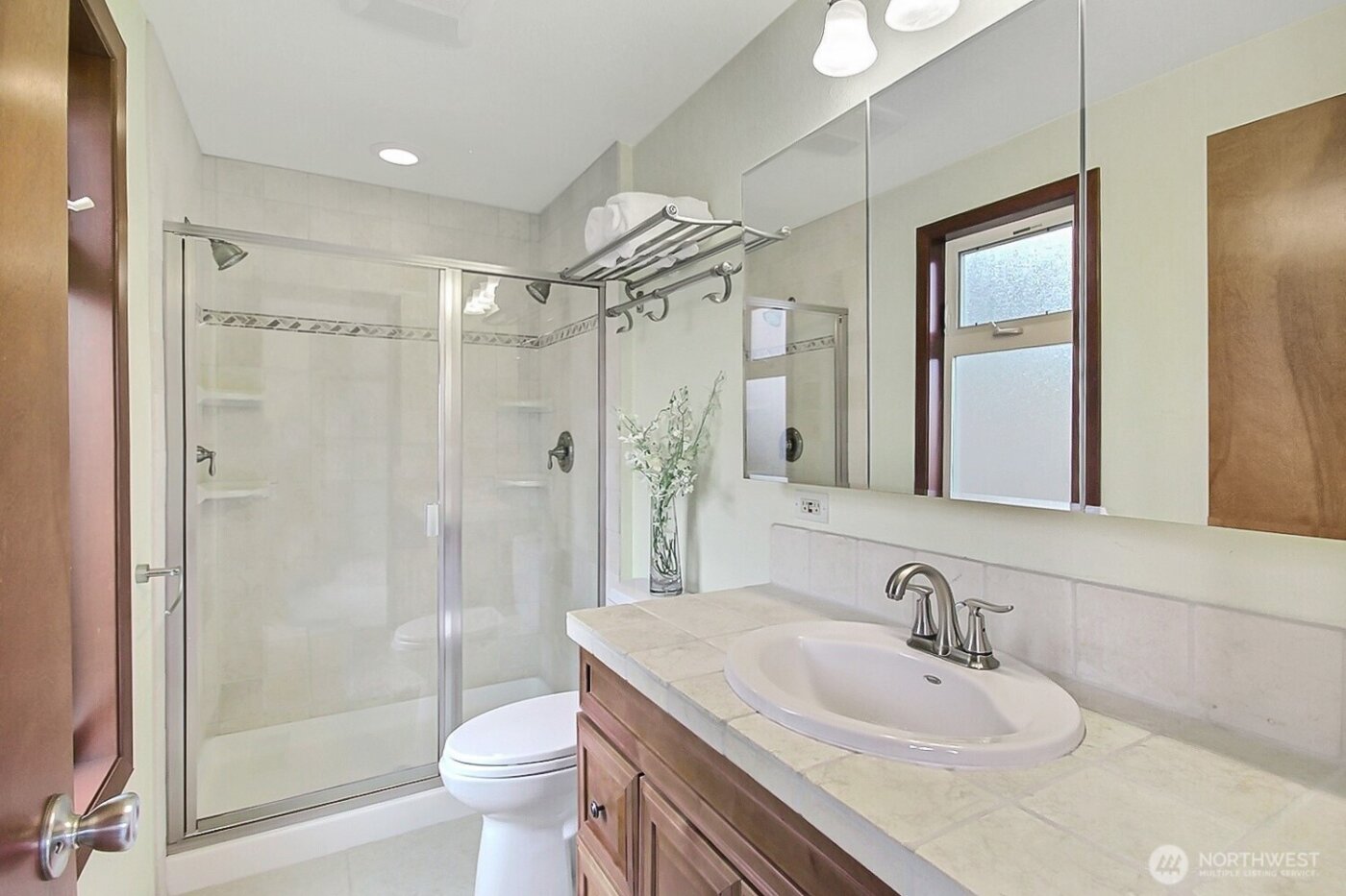 21834 SE 265th Way , Maple Valley, WA 98038