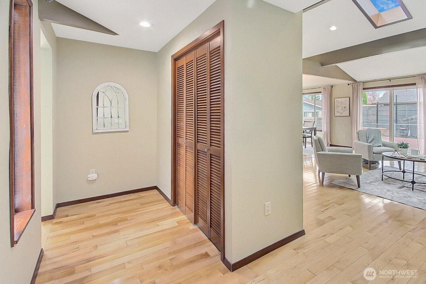 21834 SE 265th Way , Maple Valley, WA 98038