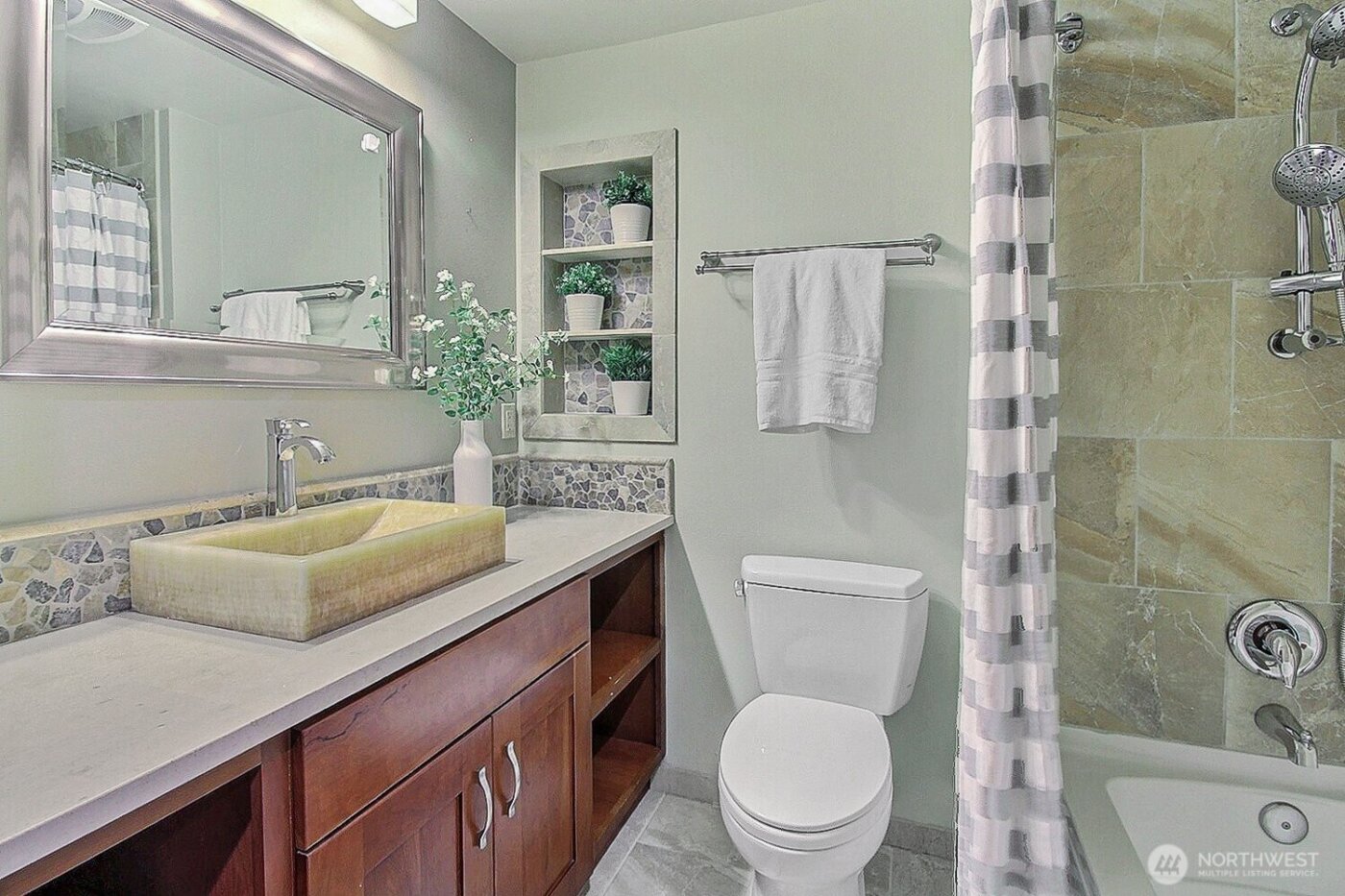 21834 SE 265th Way , Maple Valley, WA 98038