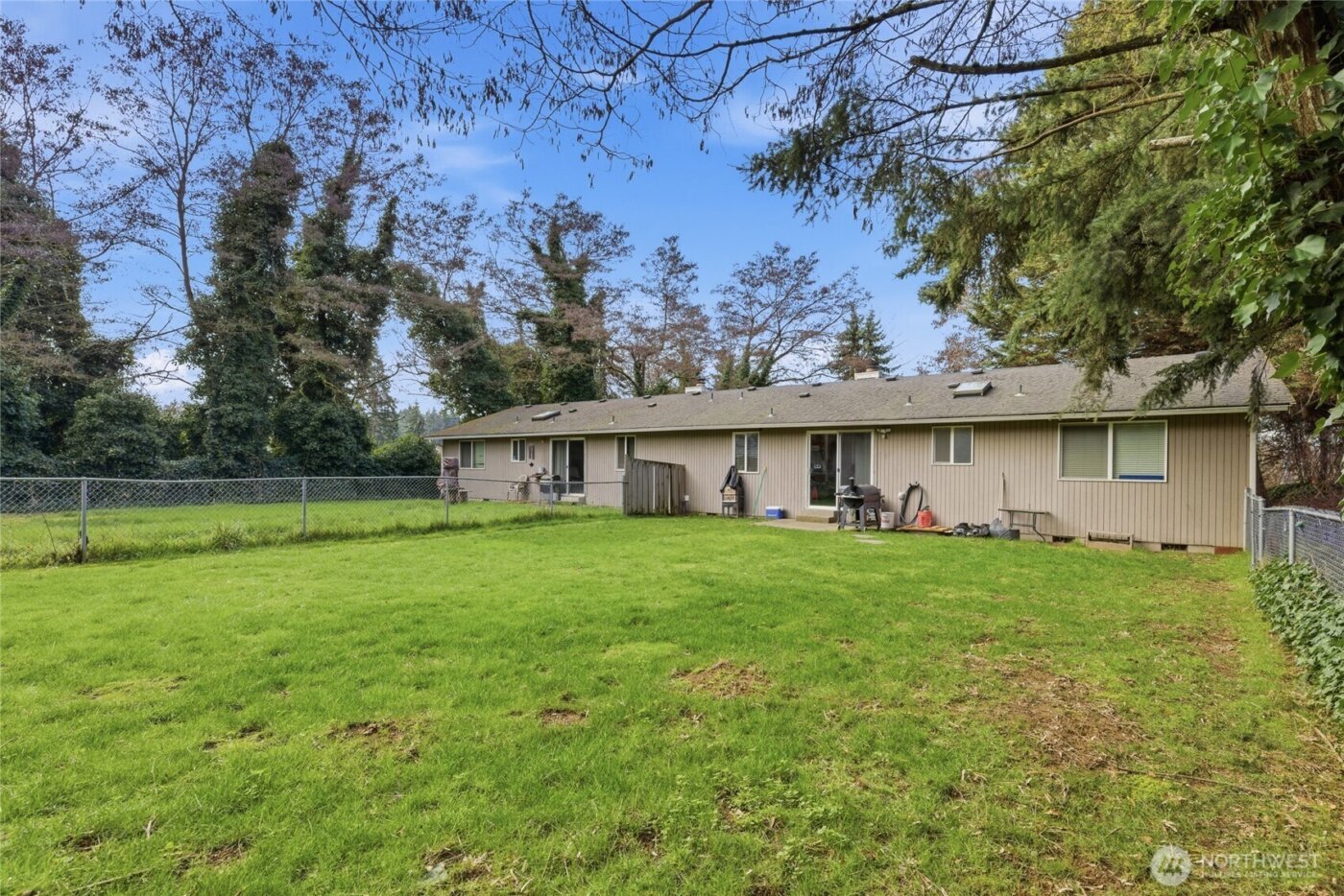 11209 11211 89th ave Court E, Puyallup, WA 98373