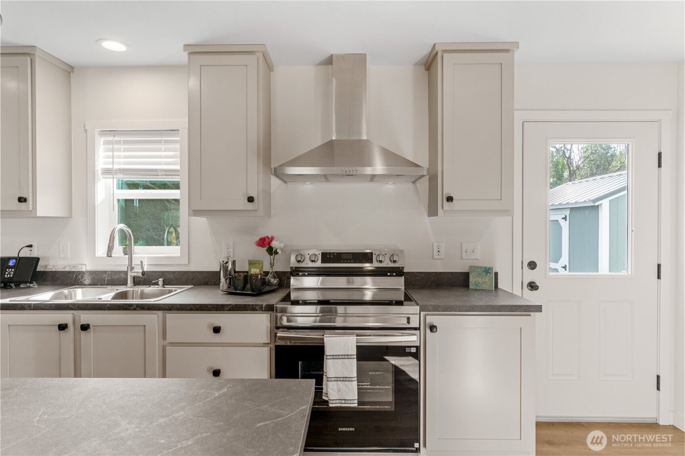 175 Wishkah Street SW, Ocean Shores, WA 98569