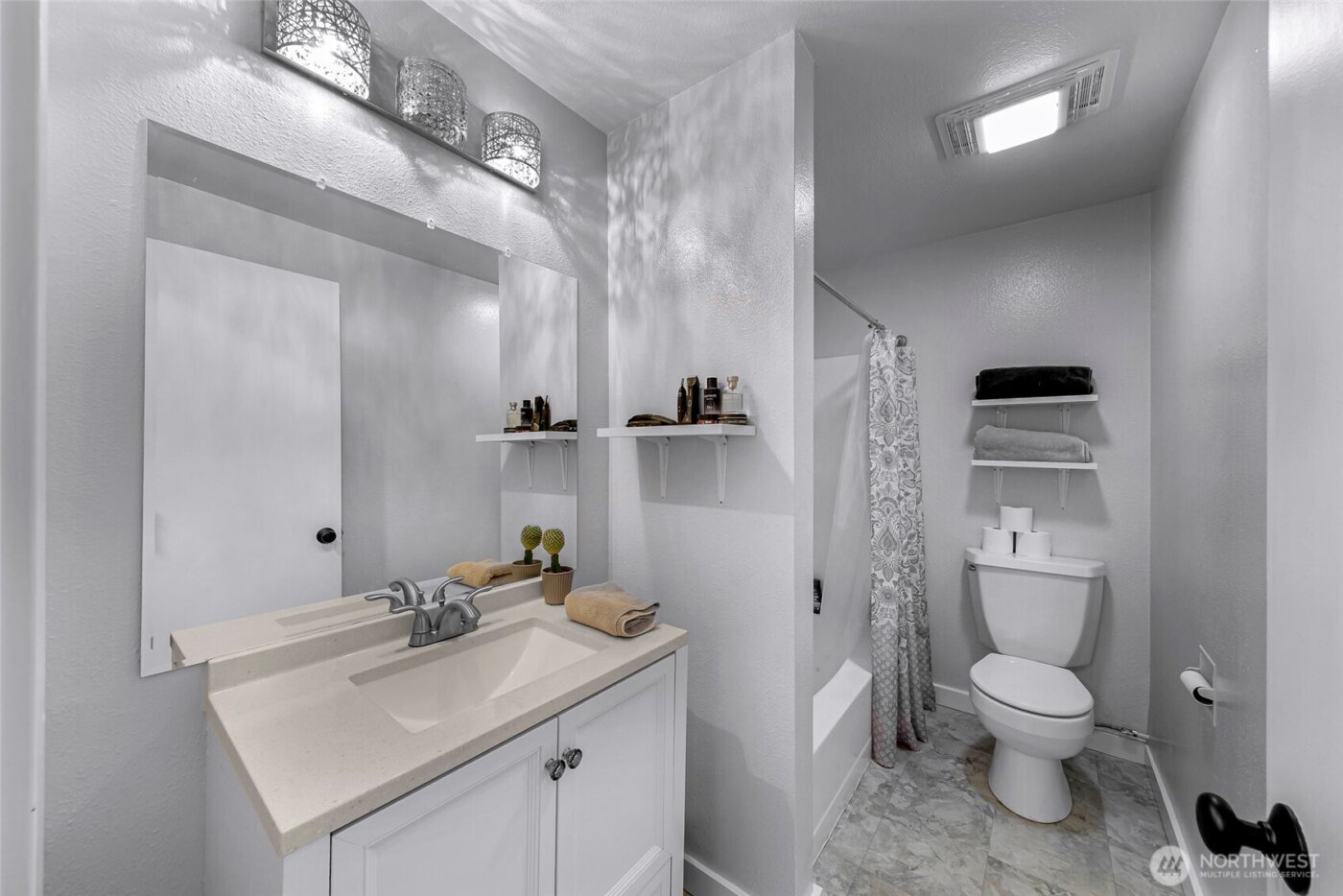 1211 N 8th Street #2, Mount Vernon, WA 98273