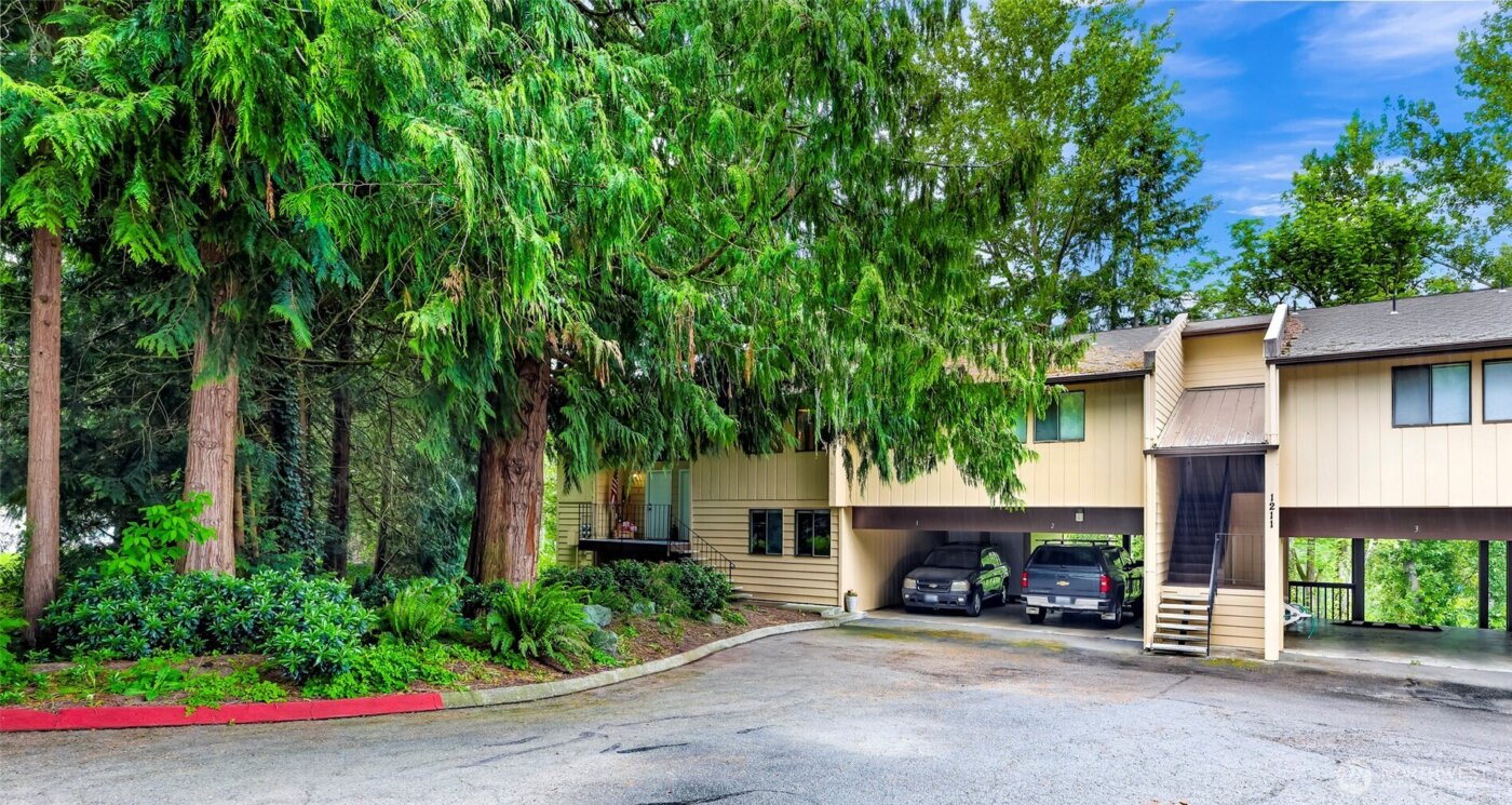 1211 N 8th Street #2, Mount Vernon, WA 98273