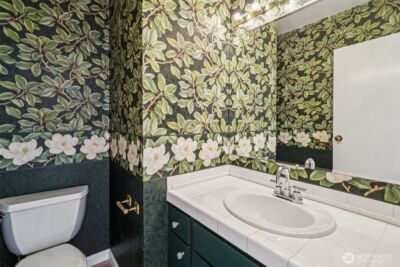 2349 Boylston Avenue E, Seattle, WA 98102 - Photo 11