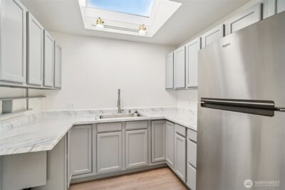 2349 Boylston Avenue E, Seattle, WA 98102 - Photo 21