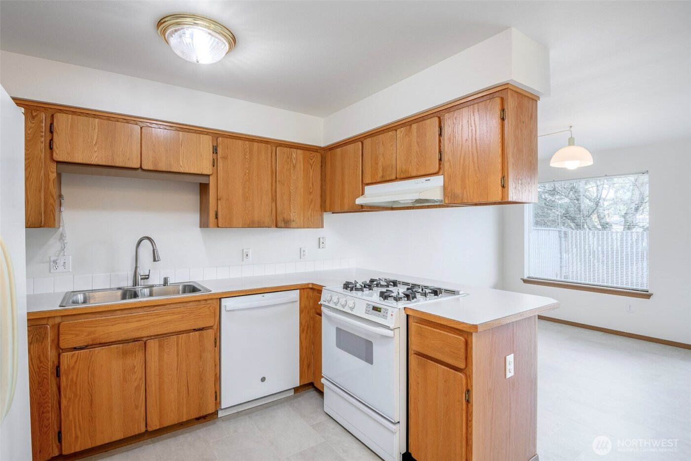 808 13th Street SE #E, Puyallup, WA 98372