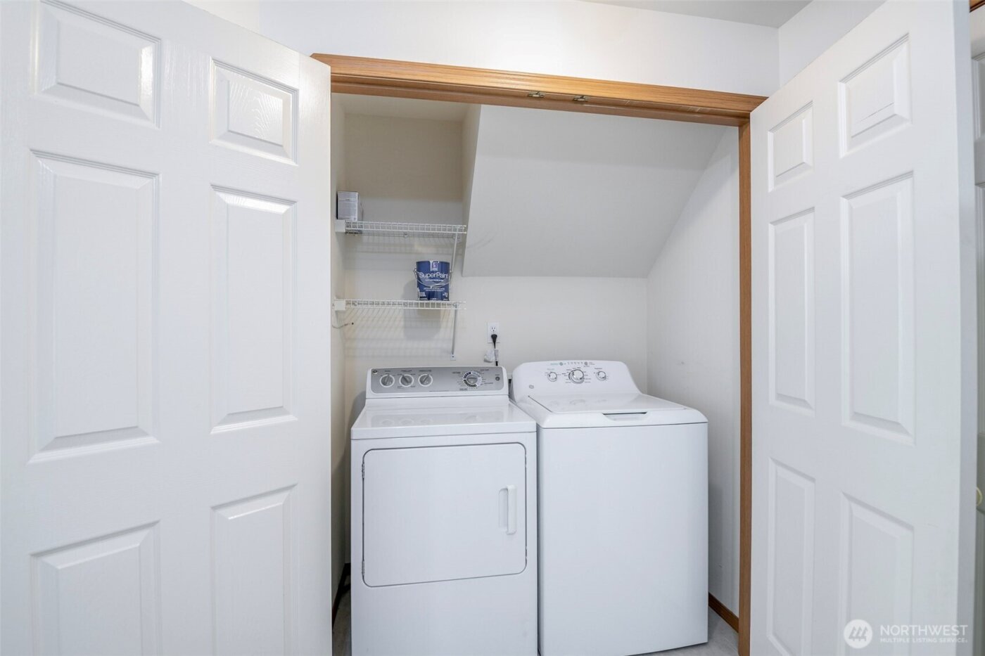 808 13th Street SE #E, Puyallup, WA 98372