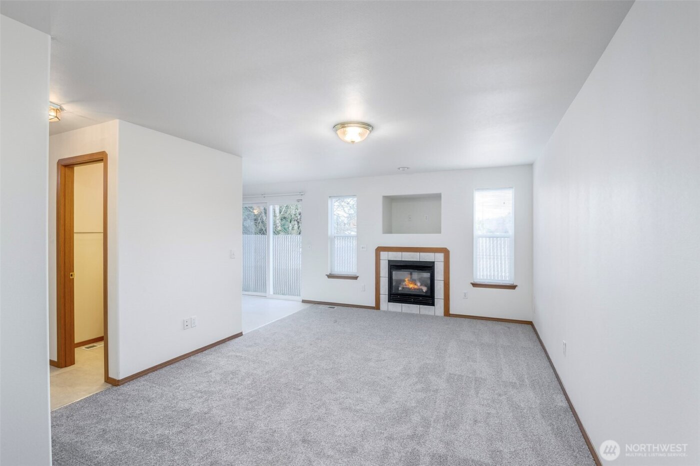 808 13th Street SE #E, Puyallup, WA 98372