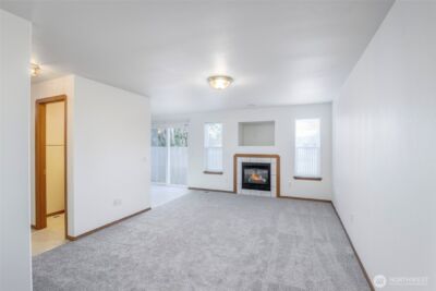 808 13th Street SE #E, Puyallup, WA 98372 - Photo 4