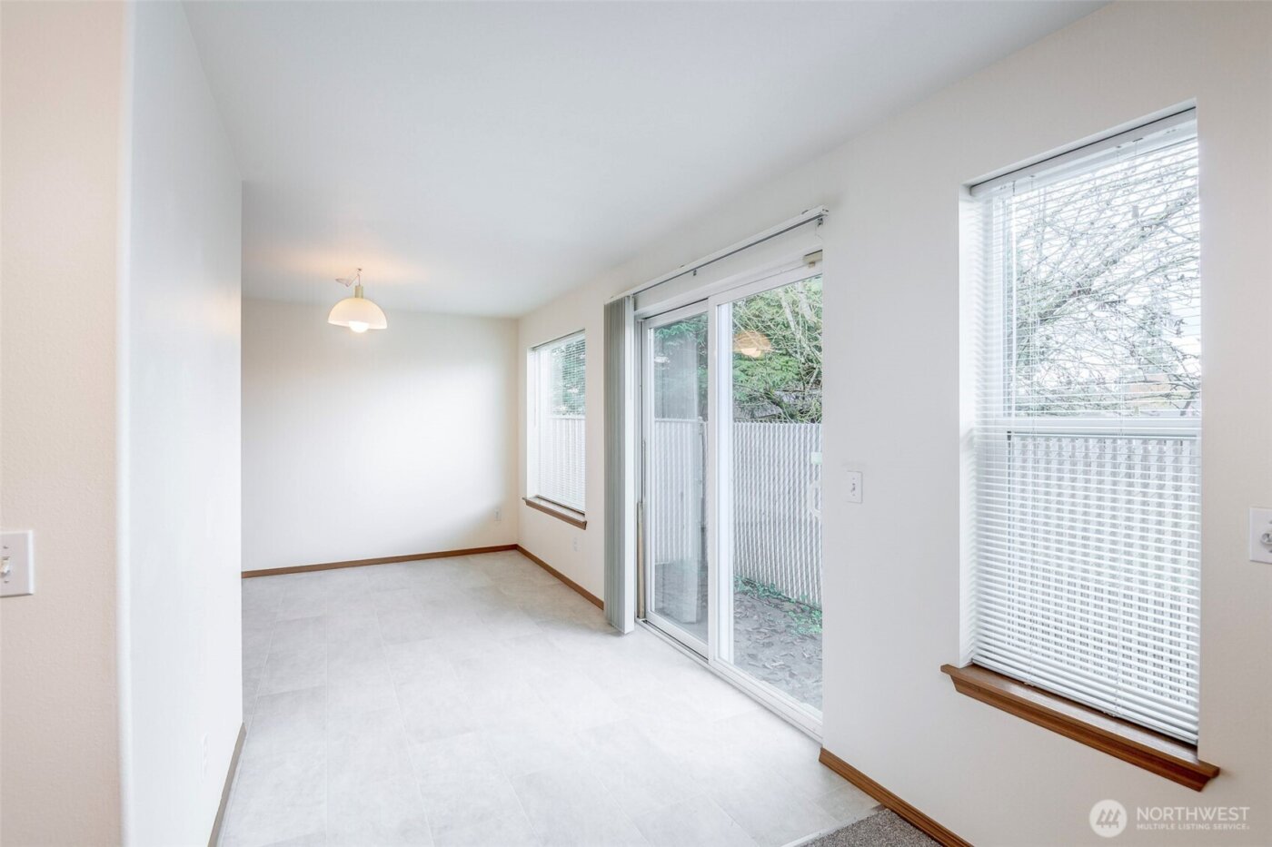 808 13th Street SE #E, Puyallup, WA 98372