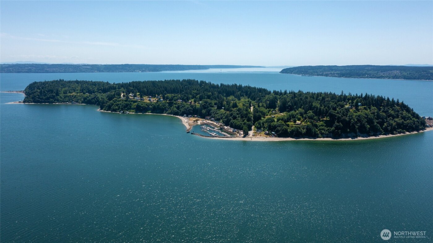 32 E Port Gardner Drive , Hat Island, WA 98206