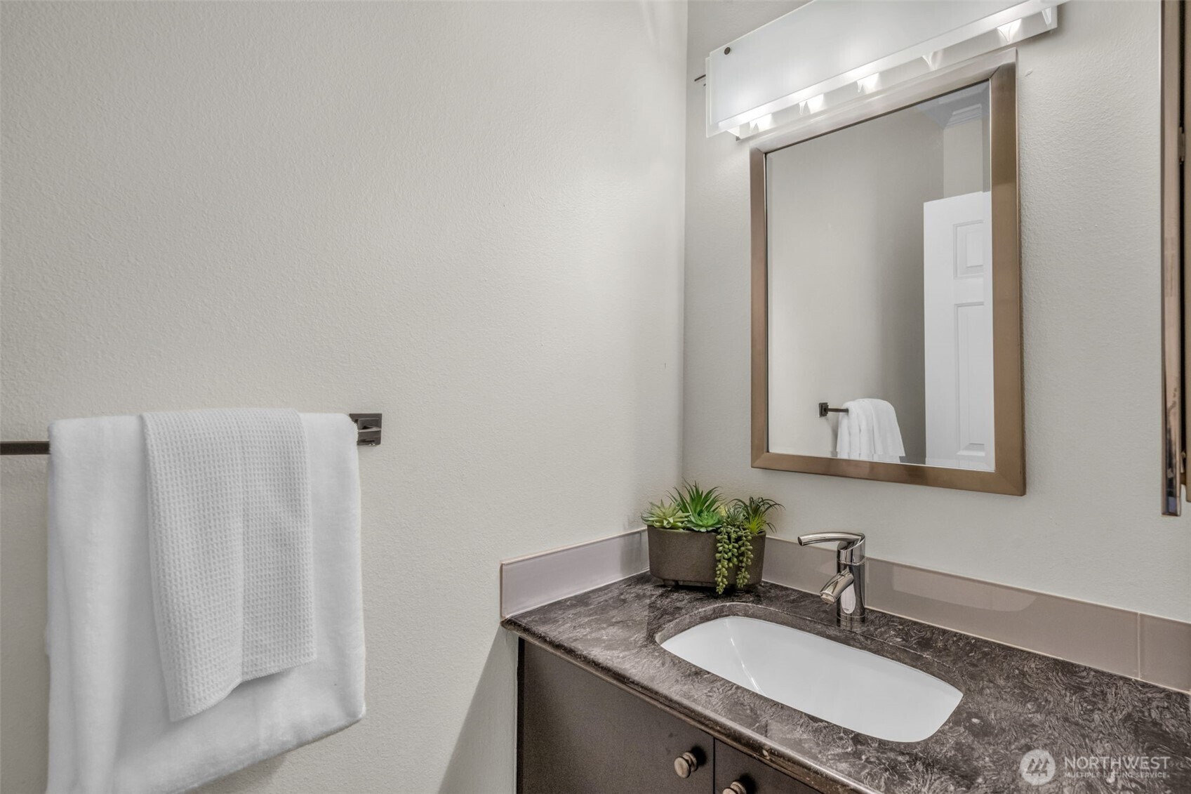 1541 Cherrylane Place S #1541, Seattle, WA 98144