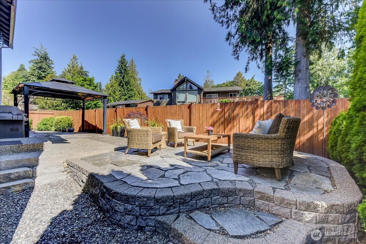 907 196th Place SW, Lynnwood, WA 98036